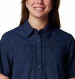 a woman wearing a blue shirt