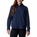 A women in a blue shirt