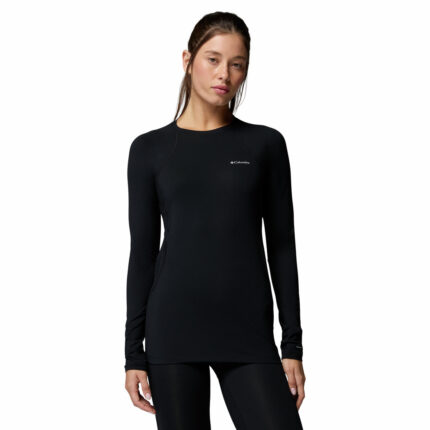 a women wearing a black Midweight Stretch Long Sleeve Top