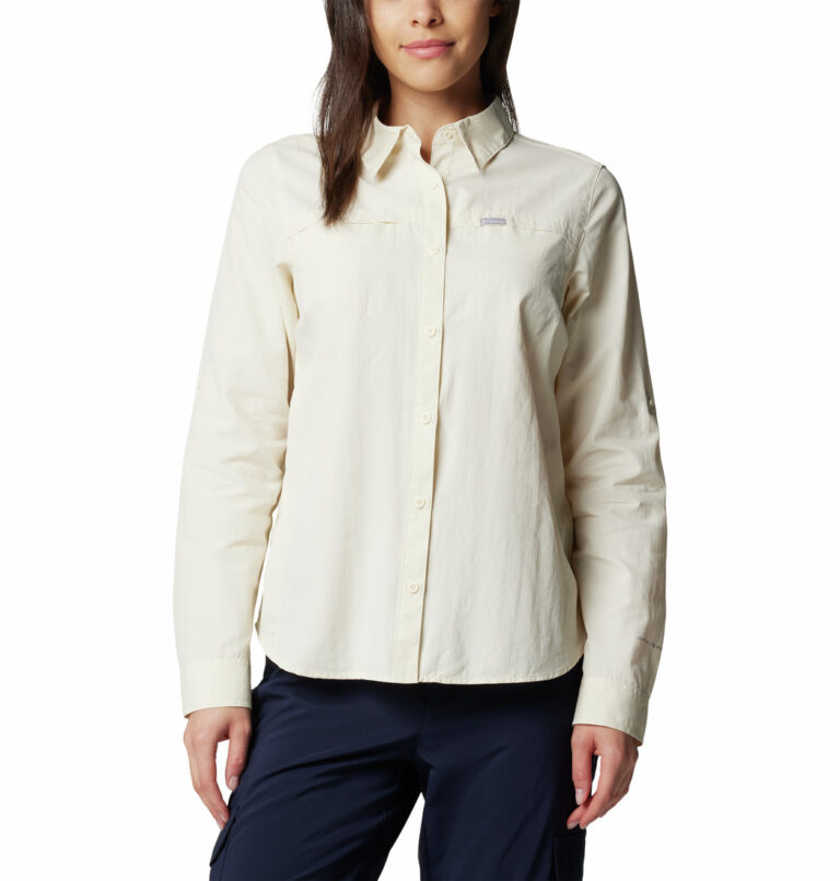 a women wearing a white Silver Ridge 3.0 Long Sleeve Shirt