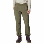 a women wearing a brown pants