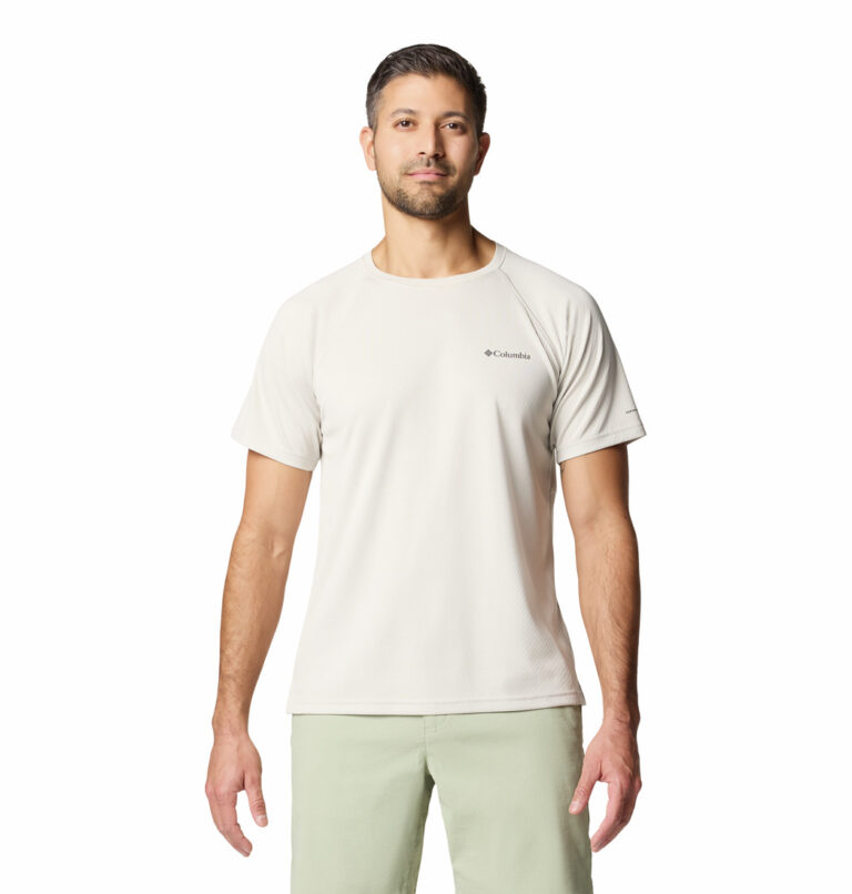 A man wearing a grey Alpine Pro short sleeve shirt