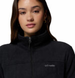 a women wearing a Black Fast Trek II Jacket