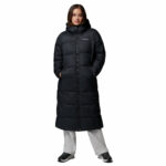 a women wearing a black Puffect II Long Jacket