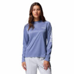 a women wearing a blue Tidal Tee Long Sleeve Shirt