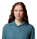 a women wearing a blue Silver Ridge Utility Long Sleeve Shirt
