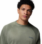 a man wearing a PFG Terminal Tackle Long Sleeve Shirt