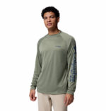a man wearing a PFG Terminal Tackle Long Sleeve Shirt