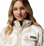 a women wearing a multi colour Helvetia II Cropped Half Snap Fleece