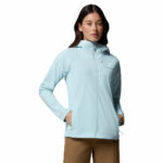 a women wearing a blue Trailborne Softshell Jacket
