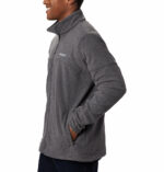 a man wearing a grey Basin Trail III Fleece Jacket