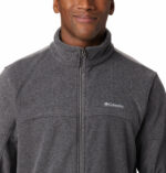 a man wearing a grey Basin Trail III Fleece Jacket