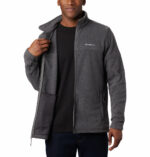 a man wearing a grey Basin Trail III Fleece Jacket