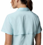 a women wearing a blue Silver Ridge Utility II Short Sleeve Shirt