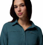a women wearing a Silver Ridge 3.0 Long Sleeve Shirt