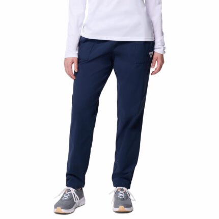 a women wearing PFG Tidal Roamer II Stretch Pants