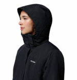 a women wearing a black Bugaboo IV Fleece Interchange Jacket