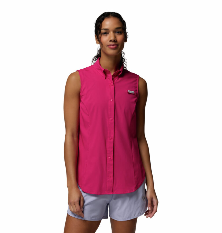 a women wearing a PFG Tamiami Sleeveless Shirt