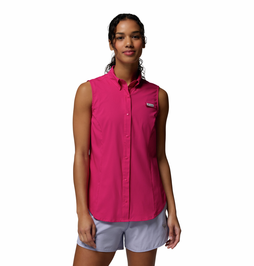a women wearing a PFG Tamiami Sleeveless Shirt