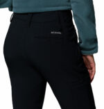a women wearing a Back Beauty Warm Softshell Pants