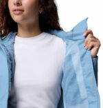 a women wearing a Hikebound II Jacket