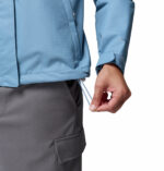 a women wearing a Hikebound II Jacket
