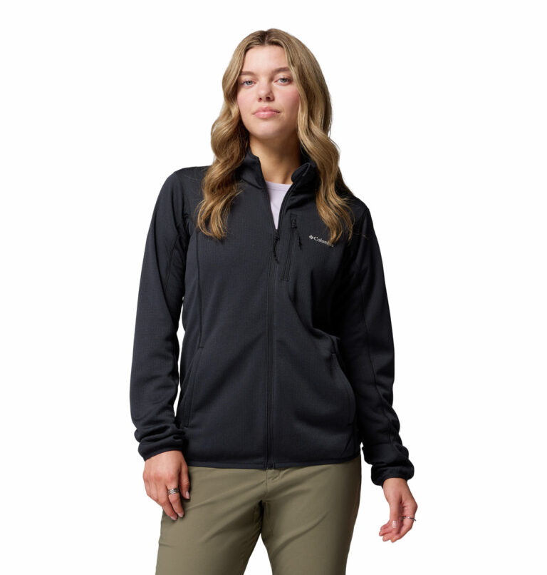 a women wearing a Essential Hike Grid Full Zip Fleece Jacket