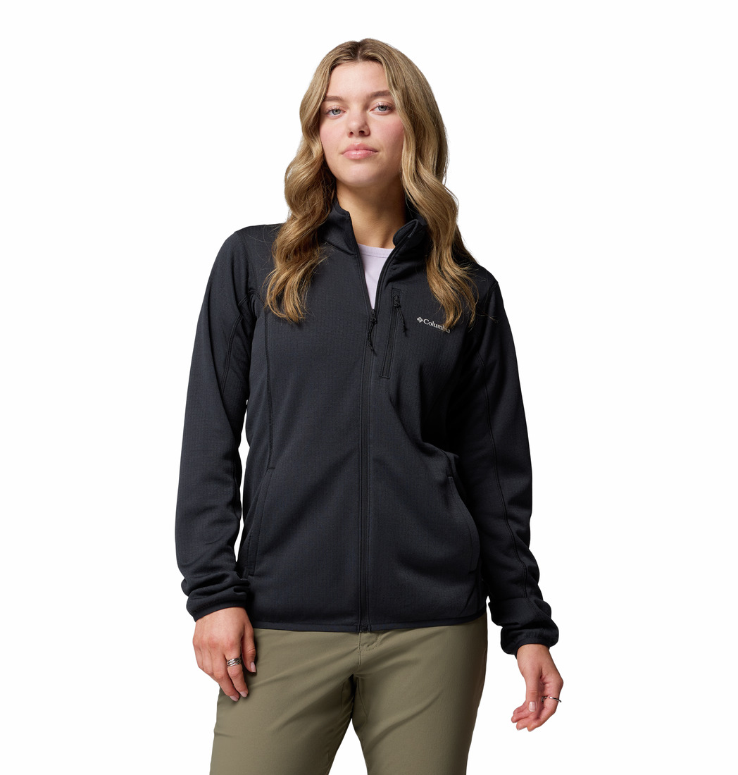 a women wearing a Essential Hike Grid Full Zip Fleece Jacket