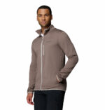 a man wearing a Essential Hike Grid Full Zip Fleece Jacket